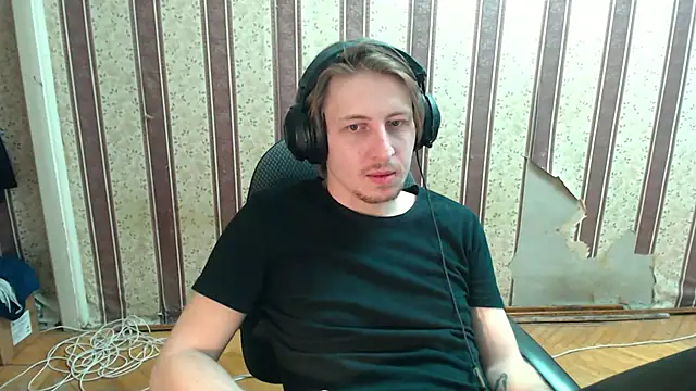 darienlarge online show from October 2025 05:50:02 AM