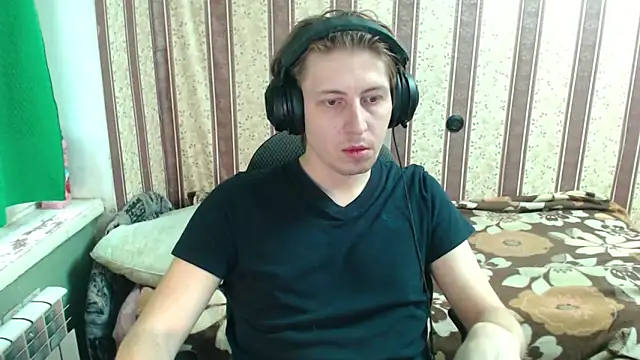 darienlarge online show from October 2025 12:22:02 PM