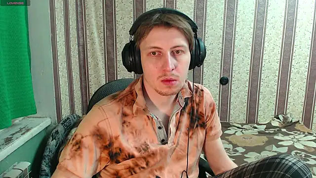 darienlarge online show from November 2025 06:08:01 PM