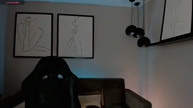 ErikaBenz  online show from February 2025 12:28:01 PM