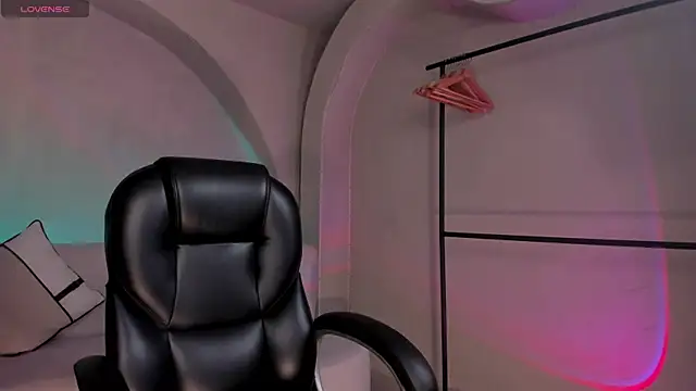 ErikaBenz  online show from October 2025 12:17:02 PM