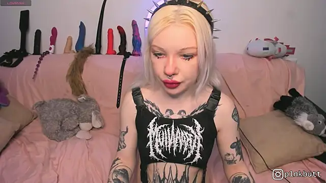Snapshot of HelenGoat chatting on May 2026 02:16:01 AM HelenGoat online show from May 2026 02:16:01 AM