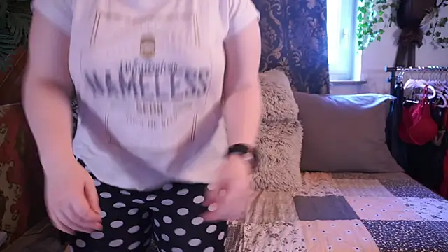 Snapshot of TessaWinter chatting on January 2025 09:19:02 AM TessaWinter online show from January 2025 09:19:02 AM