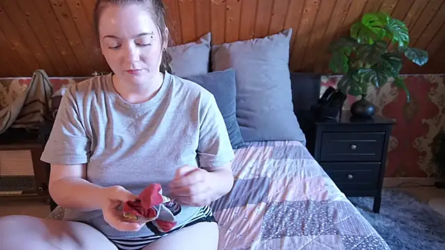 Snapshot of TessaWinter chatting on June 2026 02:09:01 PM TessaWinter online show from June 2026 02:09:01 PM