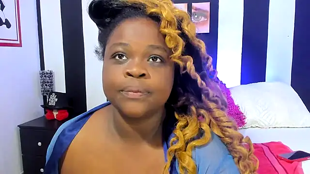 YeminaLeman online show from November 2025 04:07:02 PM