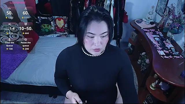 lufek23 online show from October 2025 03:20:02 PM