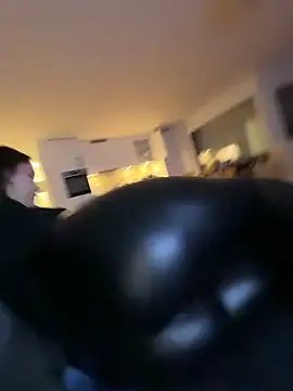 TheCinderella online show from November 2025 04:46:01 PM