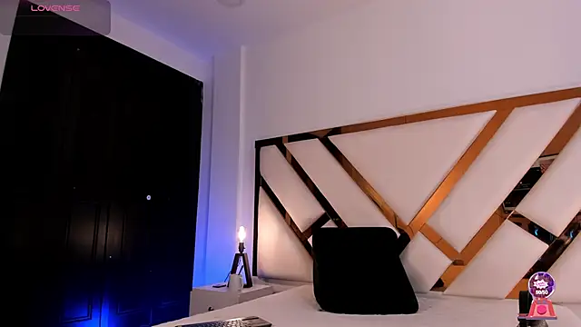 Aron cruz online show from March 2026 01:18:01 PM