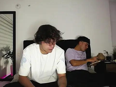 Santiago kiler online show from December 2024 01:00:02 AM