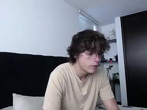 Santiago kiler online show from December 2024 01:49:02 PM