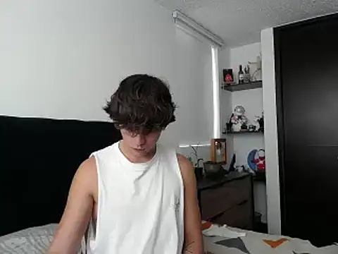 Santiago kiler online show from February 2025 08:20:02 PM