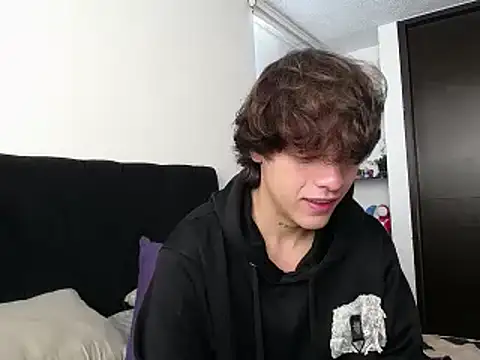 Santiago kiler online show from March 2025 01:25:02 PM