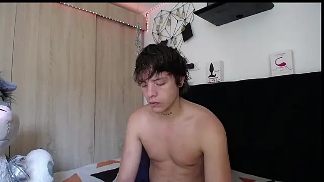 Snapshot of Santiago_kiler chatting on February 2026 02:22:02 PM Santiago kiler online show from February 2026 02:22:02 PM