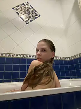 LeyaJohnson online show from January 2025 05:51:02 PM