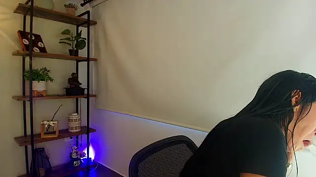 Sassy--Girl online show from March 2026 06:03:01 PM