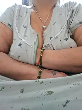 Snapshot of Kavya_XX chatting on December 2024 06:33:01 PM Kavya XX online show from December 2024 06:33:01 PM