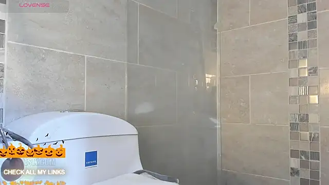 ohyesly  online show from October 2025 08:40:01 PM