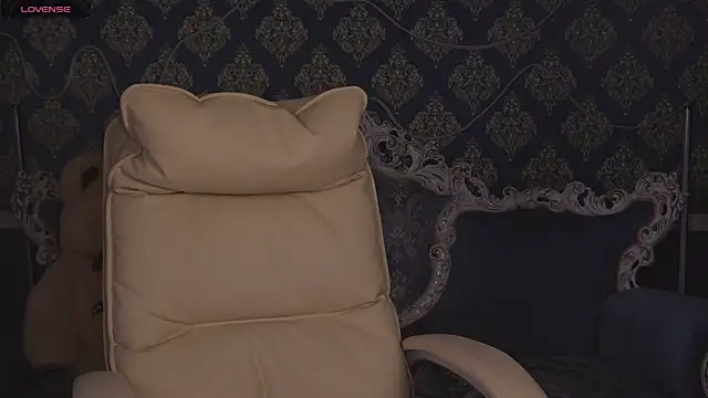 Daphne Moss online show from September 2025 01:02:01 PM