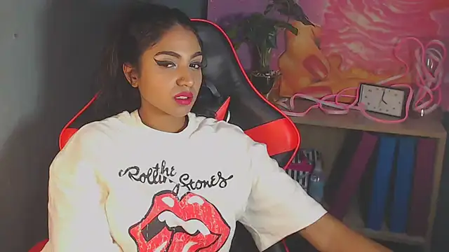 Delilah Blazee online show from March 2025 05:38:02 PM