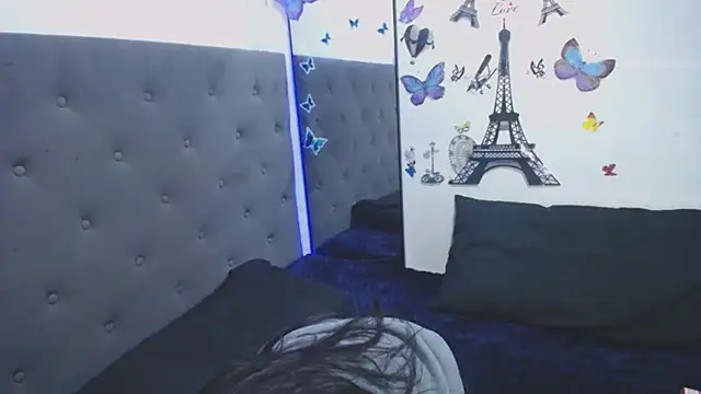 Delilah Blazee online show from October 2025 05:32:02 PM