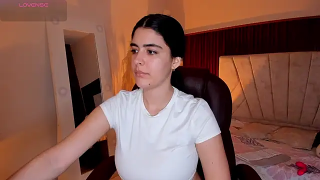  Niah  online show from April 2026 08:47:01 PM