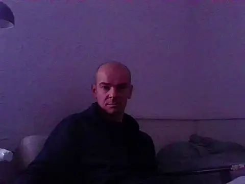 Snapshot of BadRec40 chatting on February 2026 03:09:02 PM BadRec40 online show from February 2026 03:09:02 PM