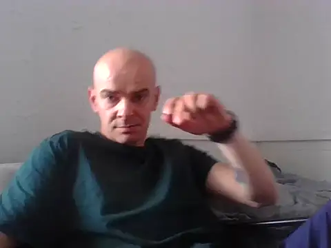 Snapshot of BadRec40 chatting on July 2026 01:24:02 PM BadRec40 online show from July 2026 01:24:02 PM