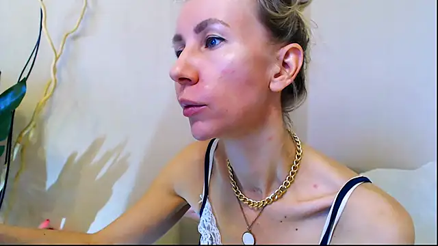 OLIVIA CANDY online show from February 2025 12:06:02 PM