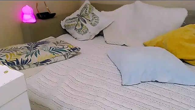 OLIVIA CANDY online show from September 2025 05:19:02 AM