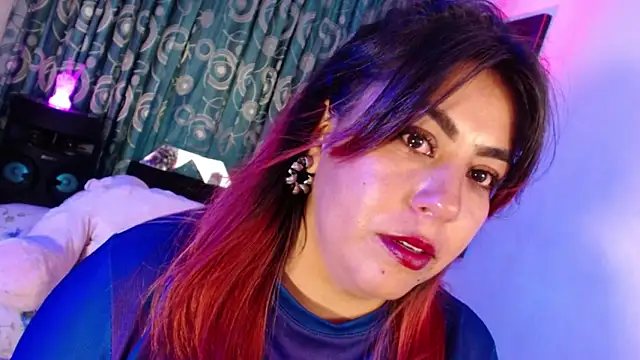 gatuwildhott online show from December 2025 08:38:02 PM