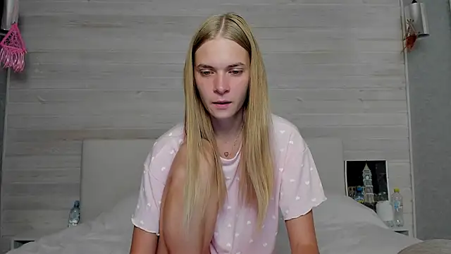 molly hunt  online show from September 2025 03:30:02 AM