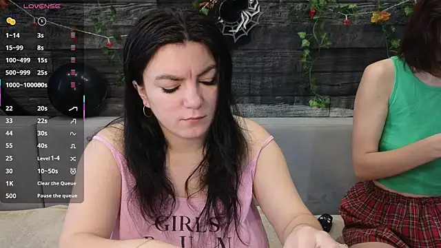 Vika loves you online show from November 2025 02:13:01 AM