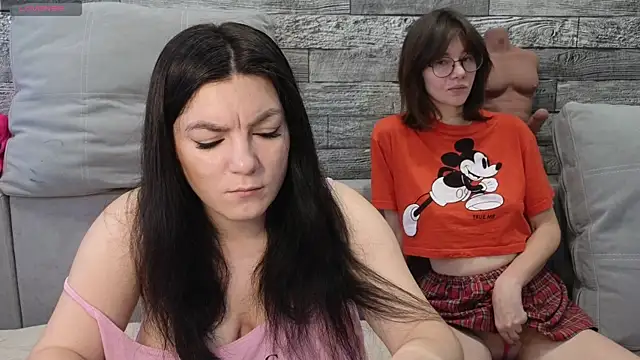 Vika loves you online show from November 2025 02:32:02 AM