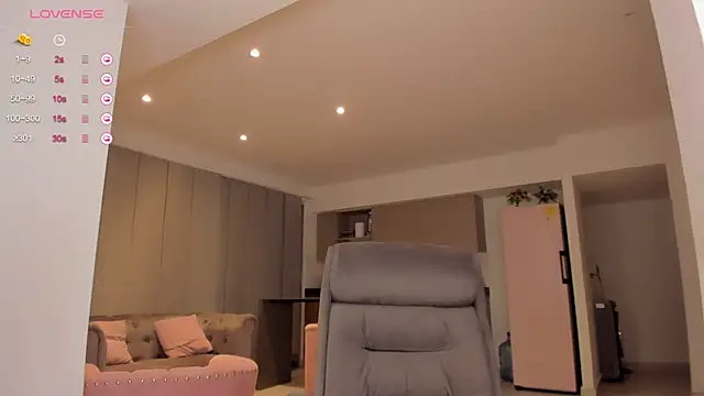 sofiia piink online show from November 2025 11:37:01 PM