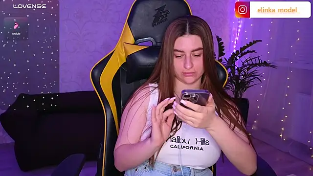 Elishka  online show from December 2024 08:44:01 PM