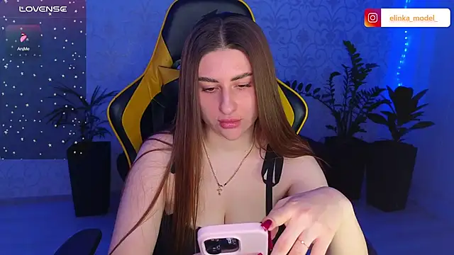 Elishka  online show from February 2025 04:33:02 PM