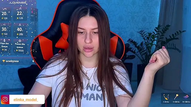 Elishka  online show from November 2025 10:04:02 PM