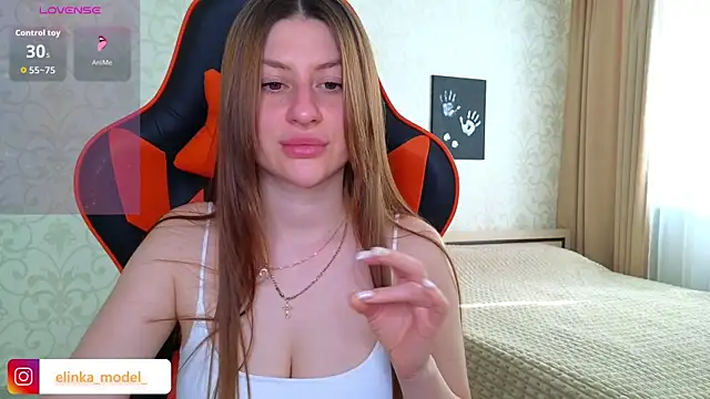 Snapshot of Elishka_ chatting on June 2026 04:37:01 AM Elishka online show from June 2026 04:37:01 AM