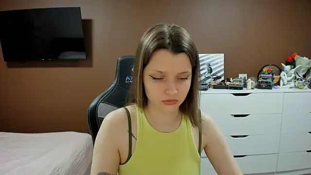 SoniNesti online show from March 2026 04:21:01 PM