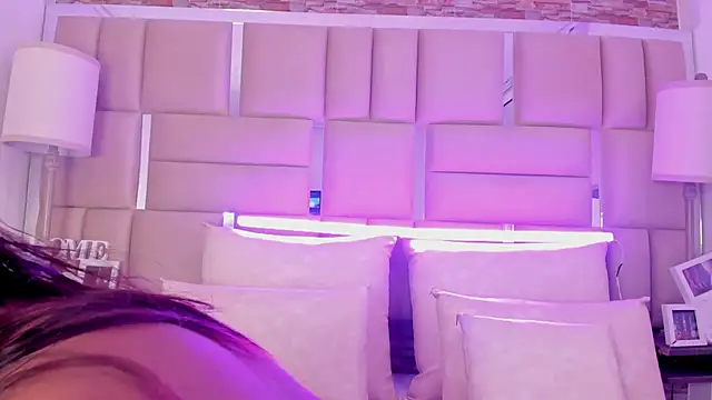 ShaniaBrownn online show from September 2025 07:36:01 PM