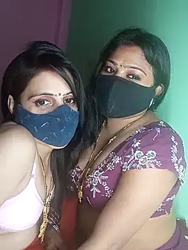 Snapshot of cutee__crazy chatting on October 2025 06:07:01 PM cutee crazy online show from October 2025 06:07:01 PM