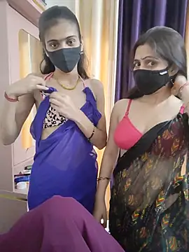 Snapshot of cutee__crazy chatting on July 2026 12:42:02 PM cutee crazy online show from July 2026 12:42:02 PM