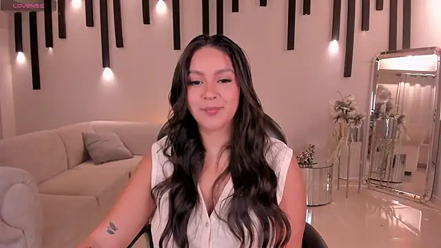 ToriCrossX online show from February 2025 01:32:02 PM