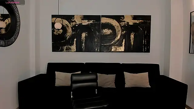 ToriCrossX online show from December 2025 01:16:01 PM