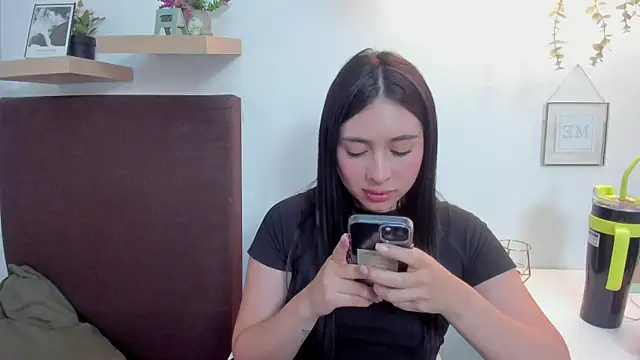 isabella jade online show from January 2025 10:41:01 PM