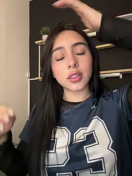 isabella jade online show from February 2026 09:55:01 PM