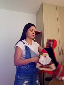 Snapshot of miaeyes chatting on December 2024 03:32:01 PM miaeyes online show from December 2024 03:32:01 PM