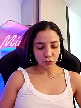 Snapshot of miaeyes chatting on January 2025 04:53:01 PM miaeyes online show from January 2025 04:53:01 PM