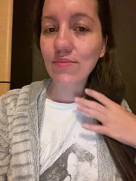 Snapshot of Nicole-Ray chatting on April 2026 04:19:01 AM Nicole-Ray online show from April 2026 04:19:01 AM