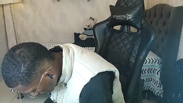 ManSant online show from October 2025 02:46:02 PM